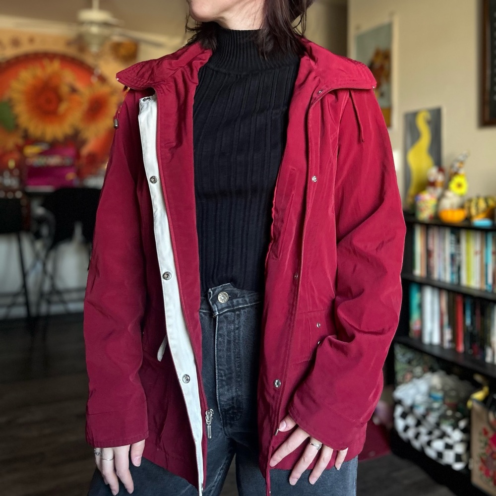 Red jacket - Picture 2 of 6